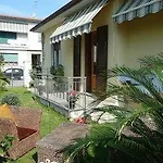Harmony House Prestige Piza