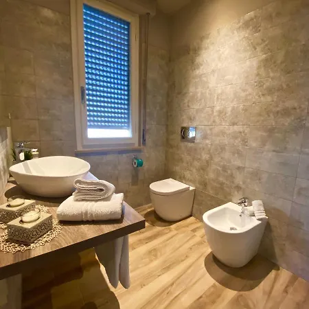 Harmony House Prestige לינה וארוחת בוקר פיזה