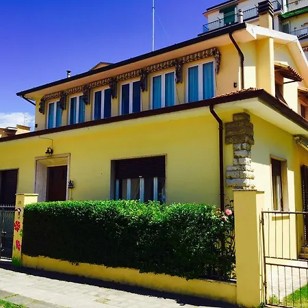 Bed and breakfast Harmony House Prestige 3*